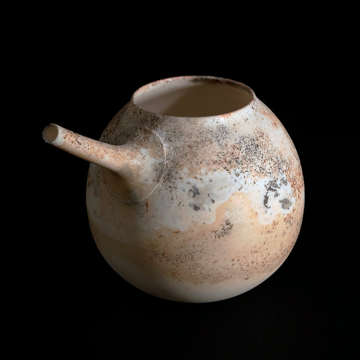 松本治幸 白磁窯変注器 HRYSK015P – 白白庵（PAKUPAKUAN）