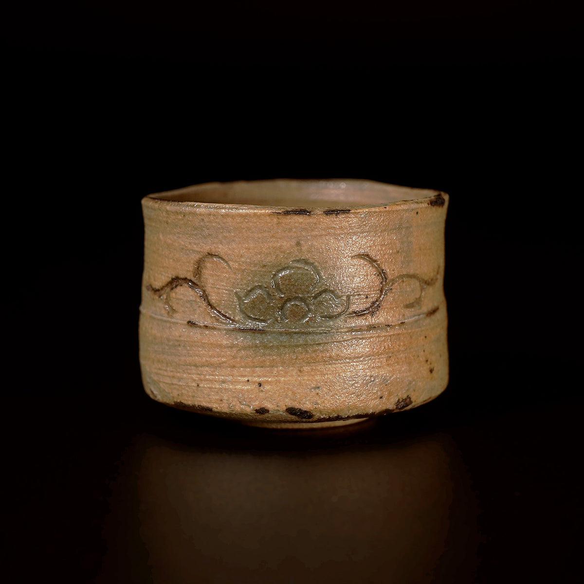 寺田鉄平 黄瀬戸ぐい呑 TRDGN154 – 白白庵（PAKUPAKUAN）