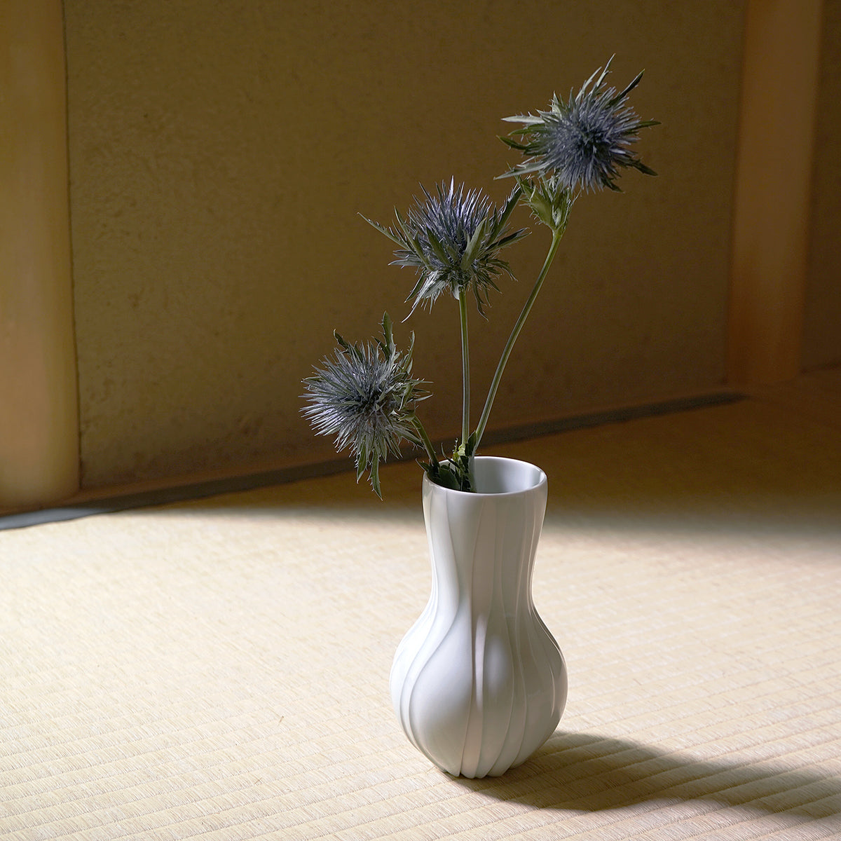 ドラゴン持ち手の漆器大型花瓶 ドラゴン持ち手の漆器大型花瓶 美術品・アンティーク・コレクション