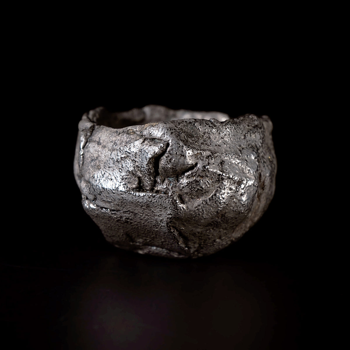 富田啓之 銀彩刳抜ぐい呑 TMTGN152P – 白白庵（PAKUPAKUAN）