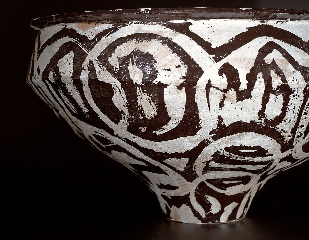 富田啓之 蝋抜絵手捻壺 TMTFV049P – 白白庵（PAKUPAKUAN）