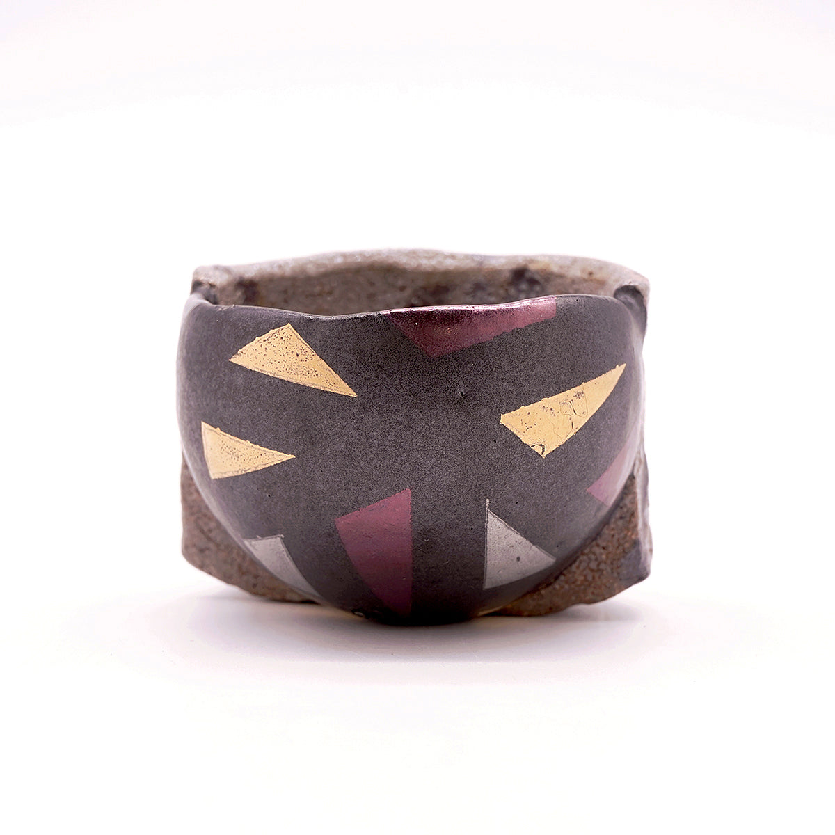 期間限定値下げ！金運爆上げ！幸運呼ぶ30cm本物伊万里焼き大皿　双孔雀と松の図 富田啓之 金彩鉄絵片身替ぐい呑 TMTGN156P – 白白庵（PAKUPAKUAN）