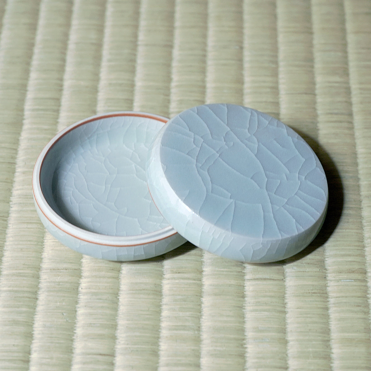 大橋哲哉 青磁香合 OHTTI012 – 白白庵（PAKUPAKUAN）