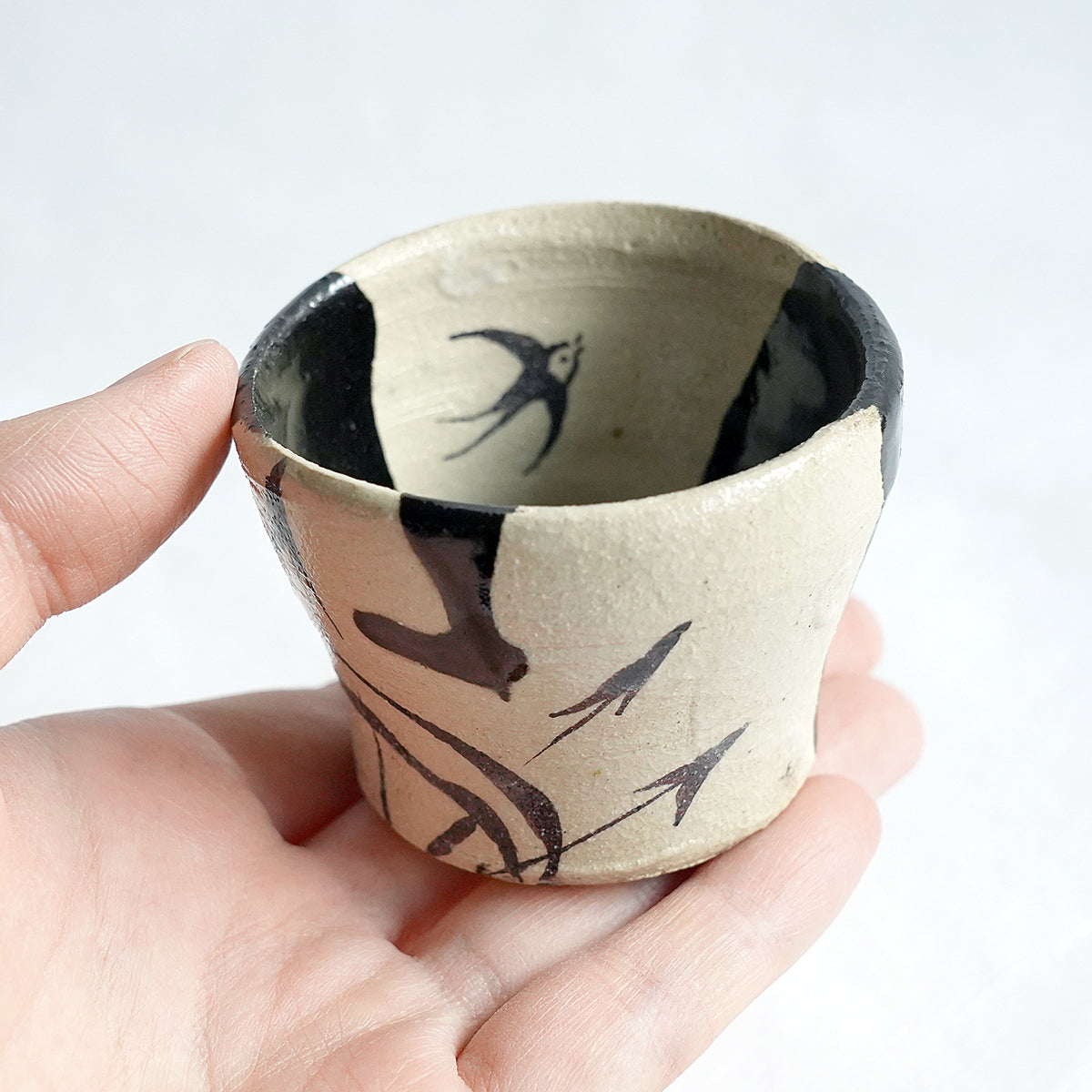 寺田鉄平 黒織部ぐい呑 TRDGN018P – 白白庵（PAKUPAKUAN）