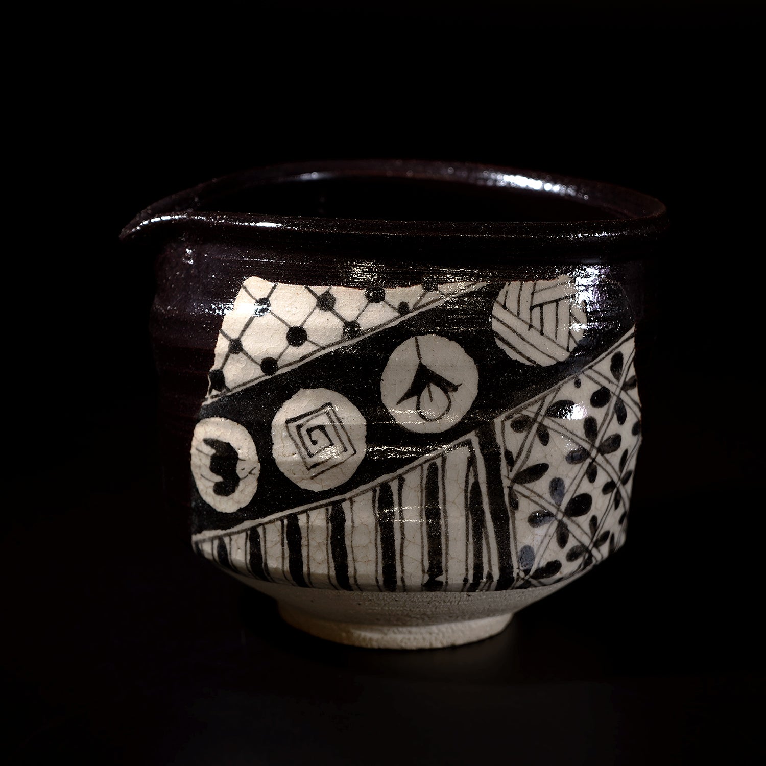 【期間限定】《Life with the Bloom》伊藤千穂　黒織部片口　ITCBSK002