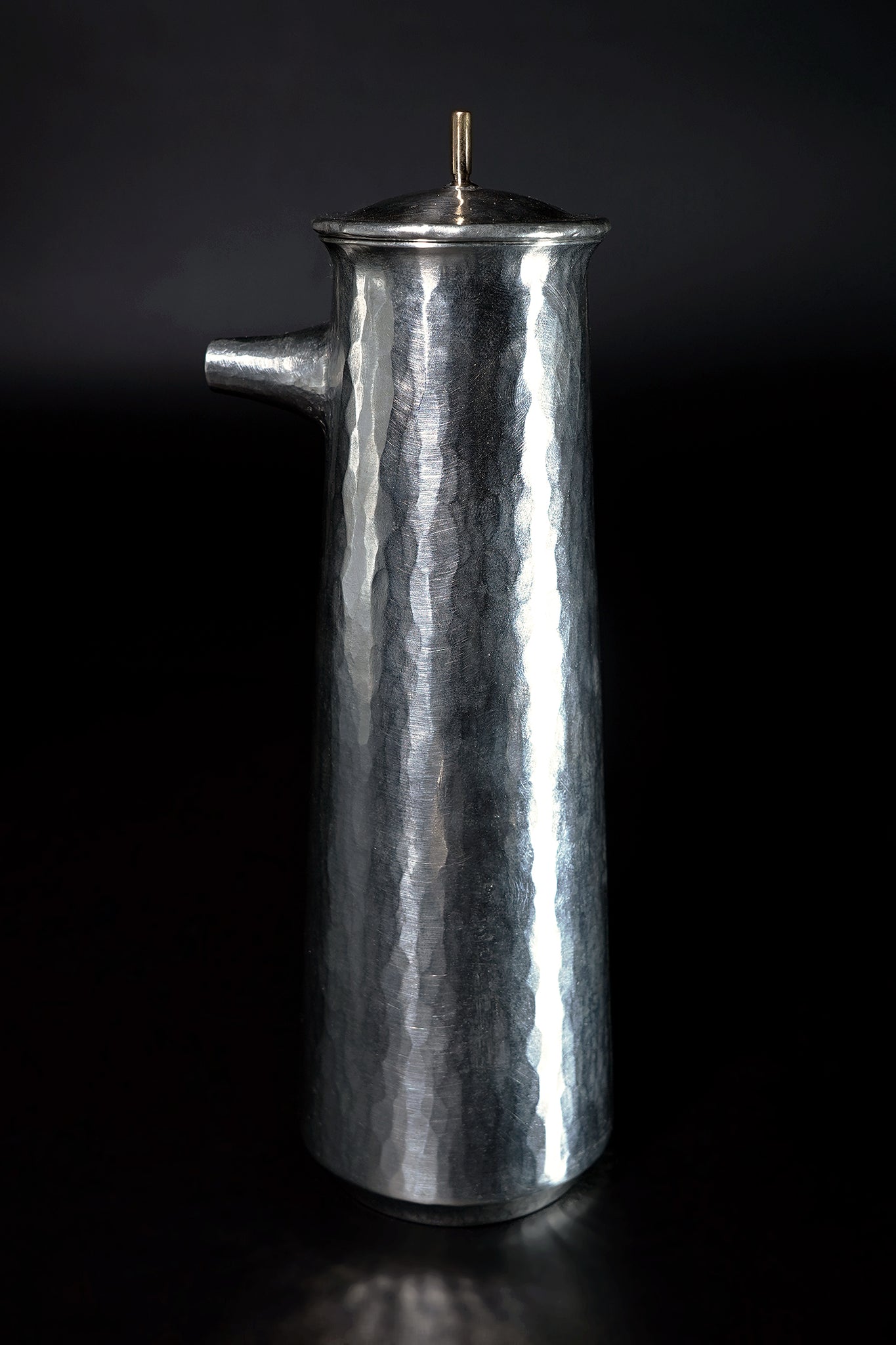 ビルマ翡翠精細彫刻「玉輿に乗る鼠お花嫁」(A貨保証)(整理番号:AJ08) 数珠 女性用 ビルマ翡翠8mm玉 共仕立 正絹蛍房（薄緑に白