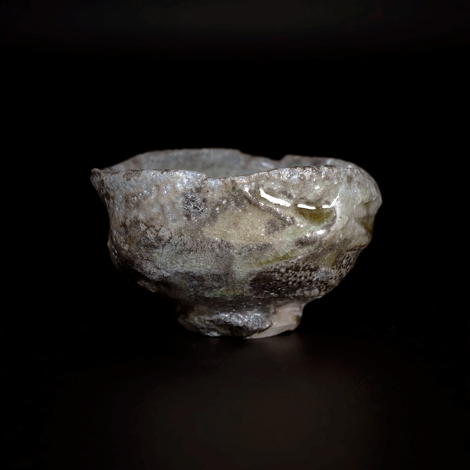 伊賀　谷本洋　ぐい呑 谷本洋 伊賀ぐい呑 TMYGN015P – 白白庵（PAKUPAKUAN）