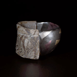 富田啓之 金彩鉄絵片身替ぐい呑 TMTGN156P – 白白庵（PAKUPAKUAN）