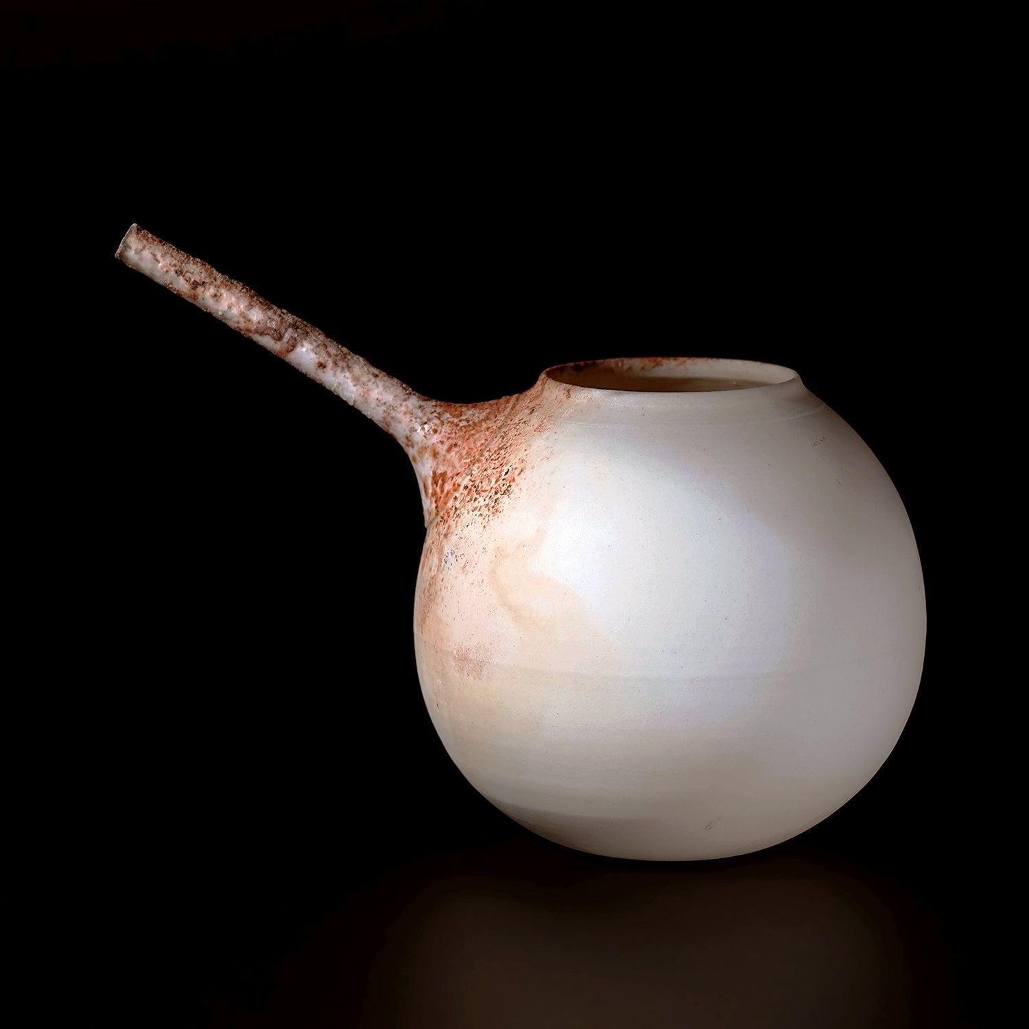 松本治幸 白磁窯変注器 HRYSK014 – 白白庵（PAKUPAKUAN）