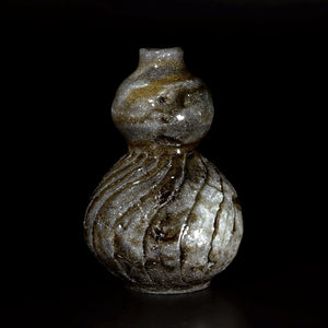 長与焼(長崎)　シノギ徳利 篠原希 引出シノギ徳利 SHNSK029P – 白白庵（PAKUPAKUAN）