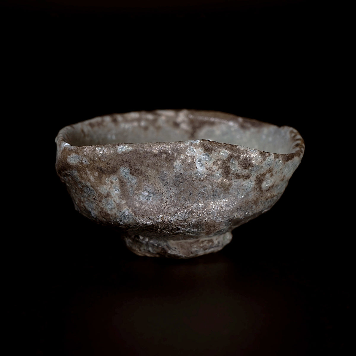 谷本洋 伊賀ぐい呑 TMYGN016P – 白白庵（PAKUPAKUAN）