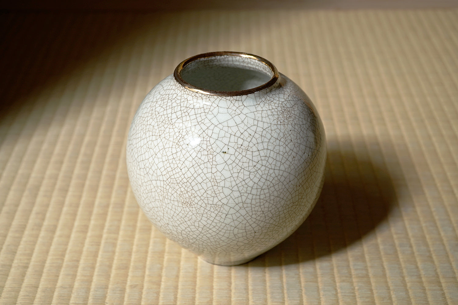 【期間限定】《Life with the Bloom》伊藤千穂　貫入金彩壺（中）　ITCBFV003