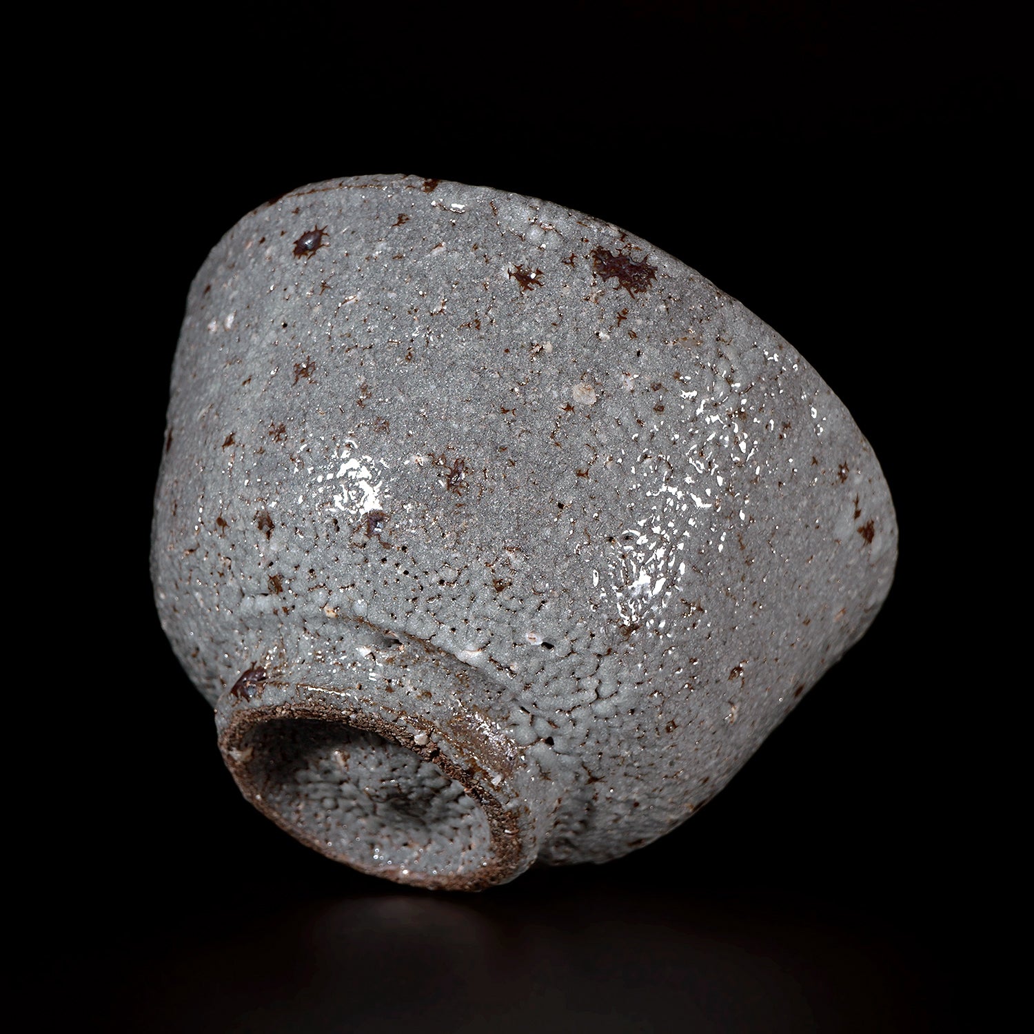 【期間限定】《Life with the Bloom》伊藤千穂　くろがね星梅花皮茶碗　ITCBTB005