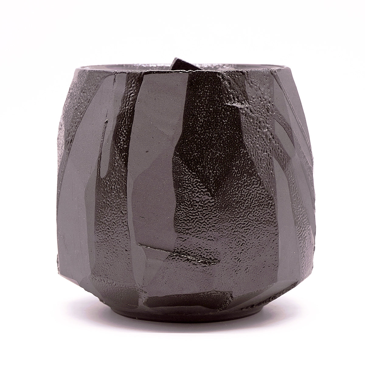 穂高隆児　黒梅花皮水指　HDKTI022