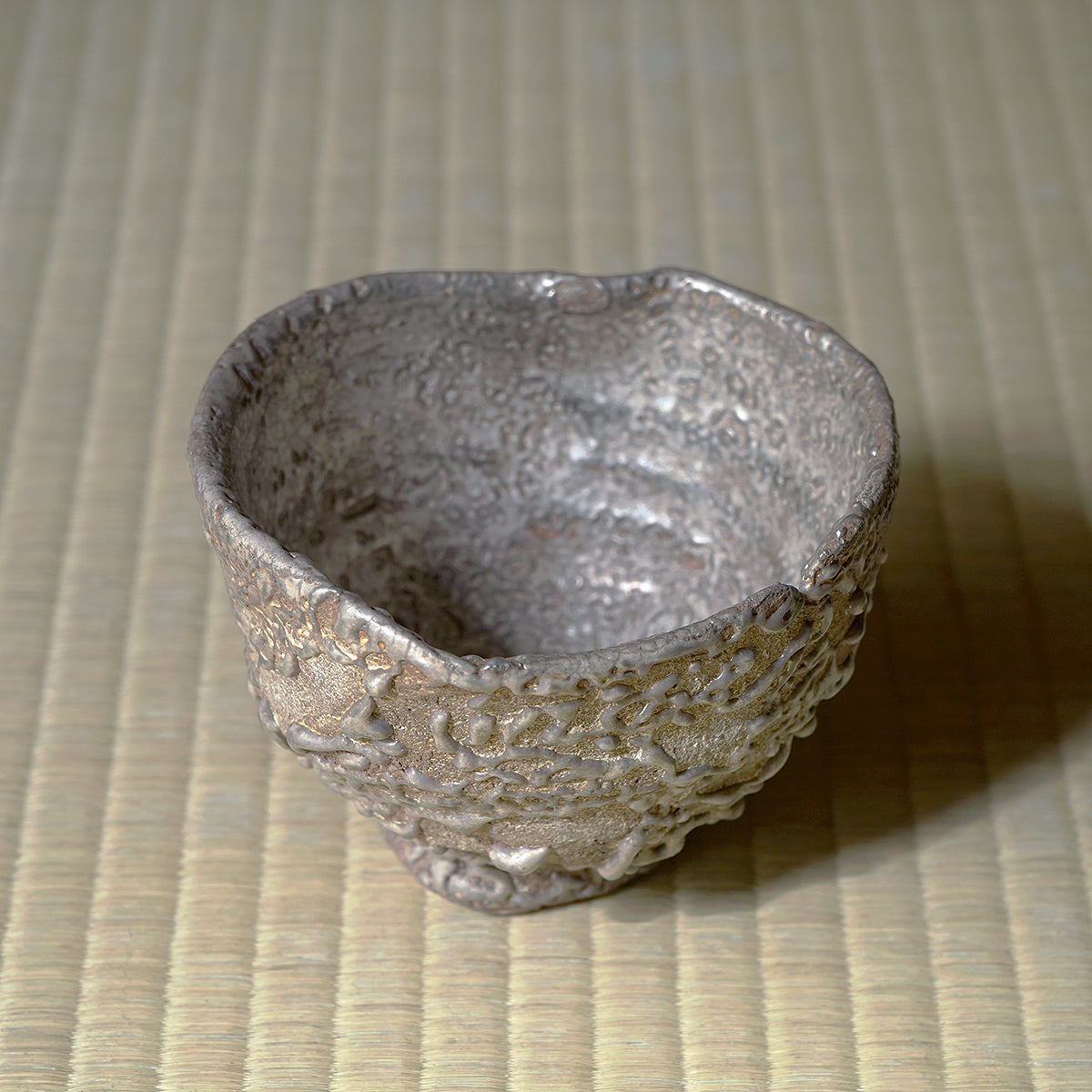 谷本洋　銀彩茶盌　TMYTB008P