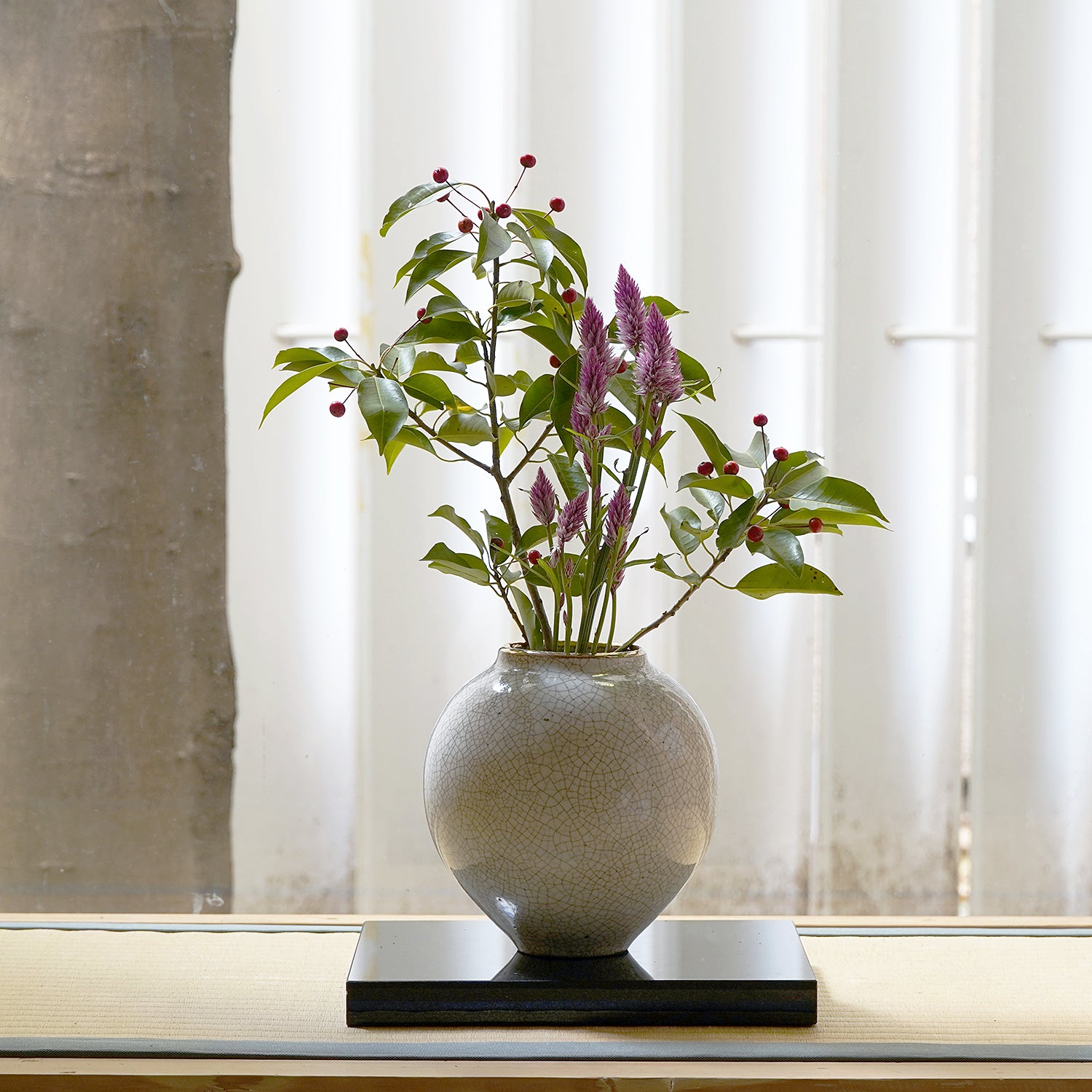 【期間限定】《Life with the Bloom》伊藤千穂　貫入金彩壺（中）　ITCBFV003