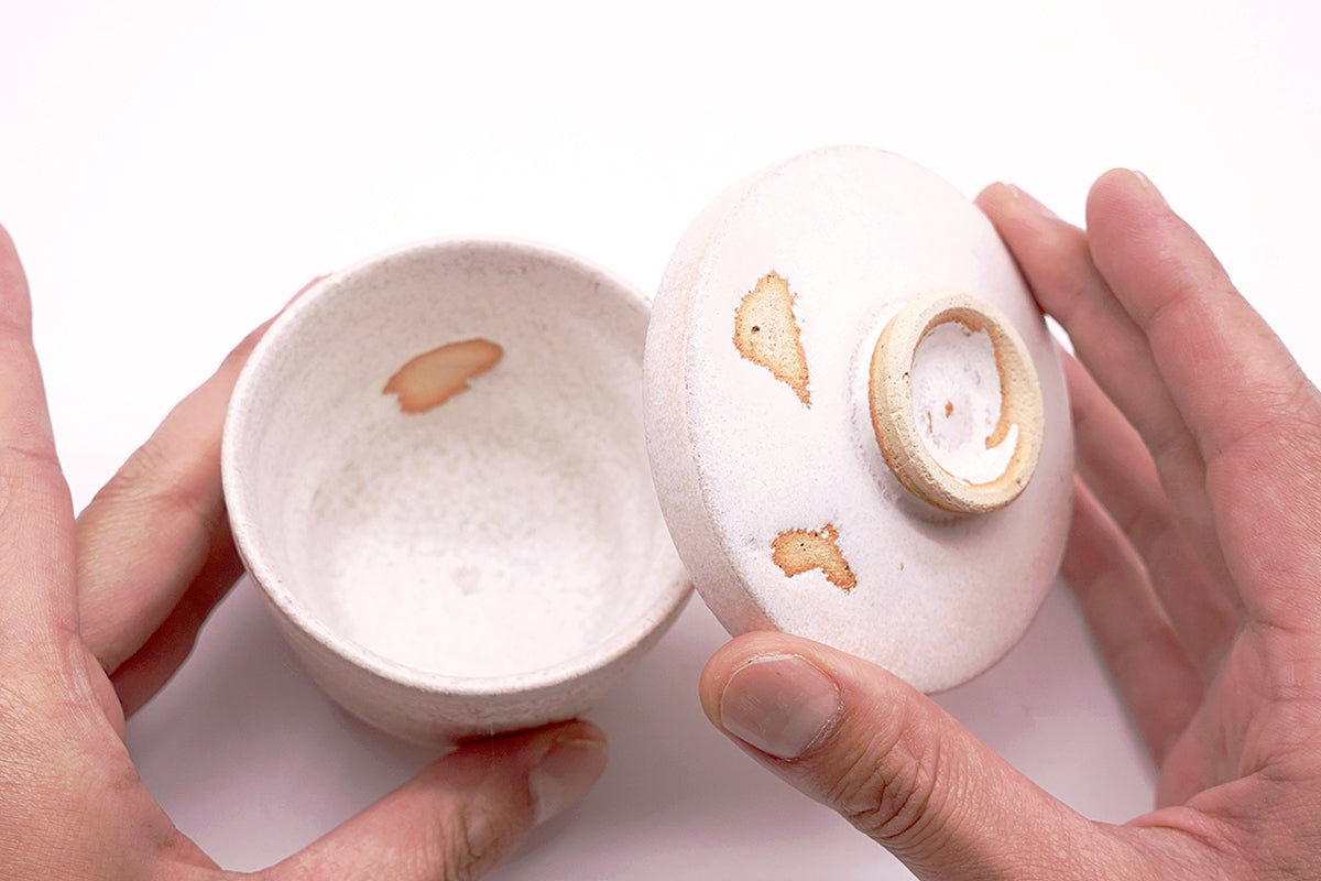 津田友子　蓋物 A 白雪 g-265　TSDTI082