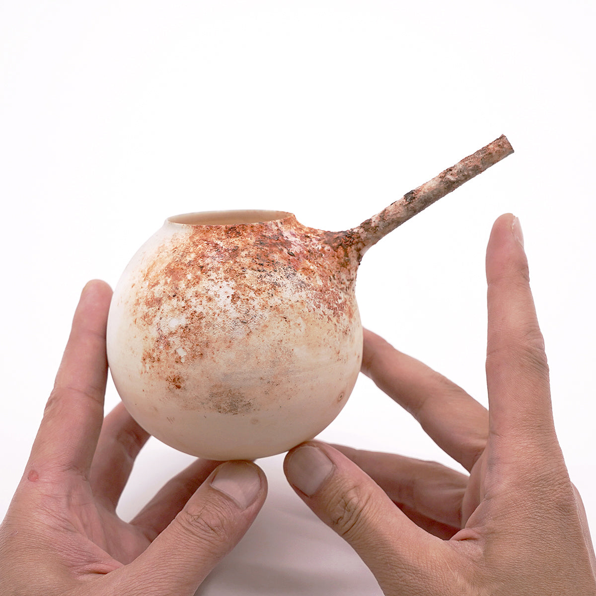 松本治幸 白磁窯変注器 HRYSK014 – 白白庵（PAKUPAKUAN）