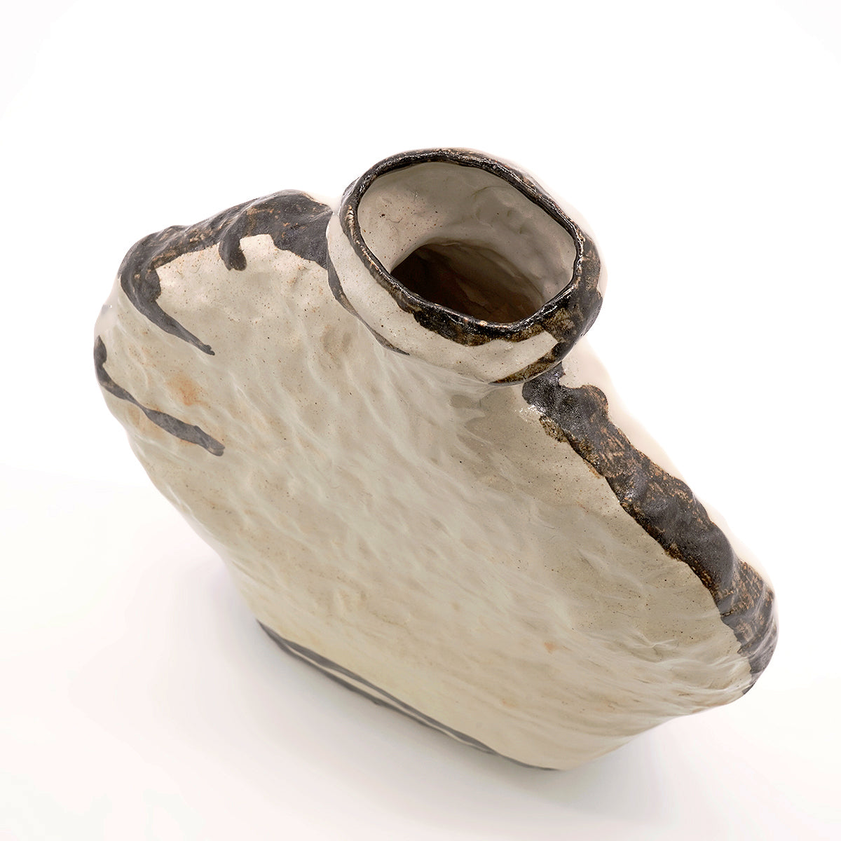 かのうたかお　錆絵線壺　KNTTU033