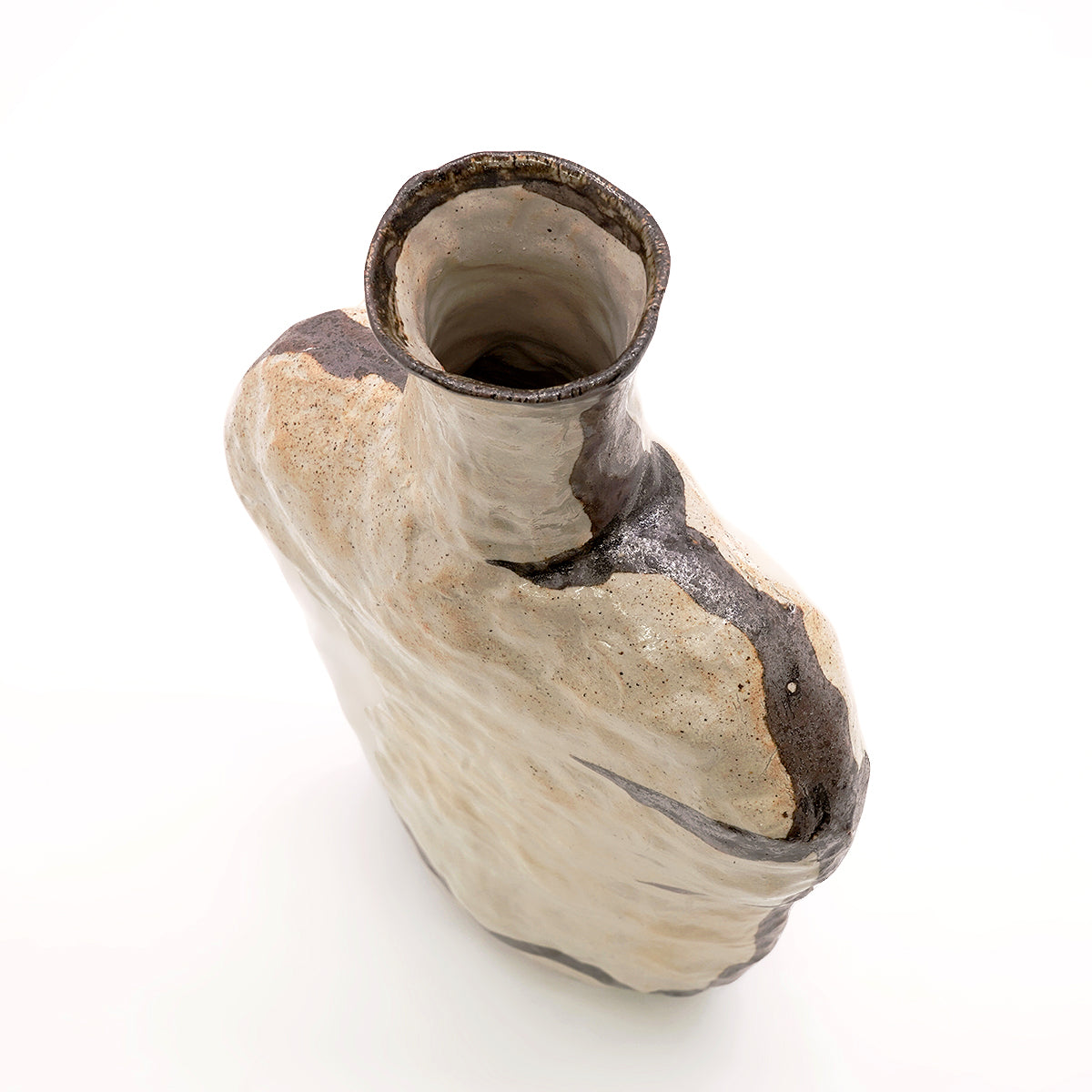 かのうたかお　錆絵線壺　KNTTU034