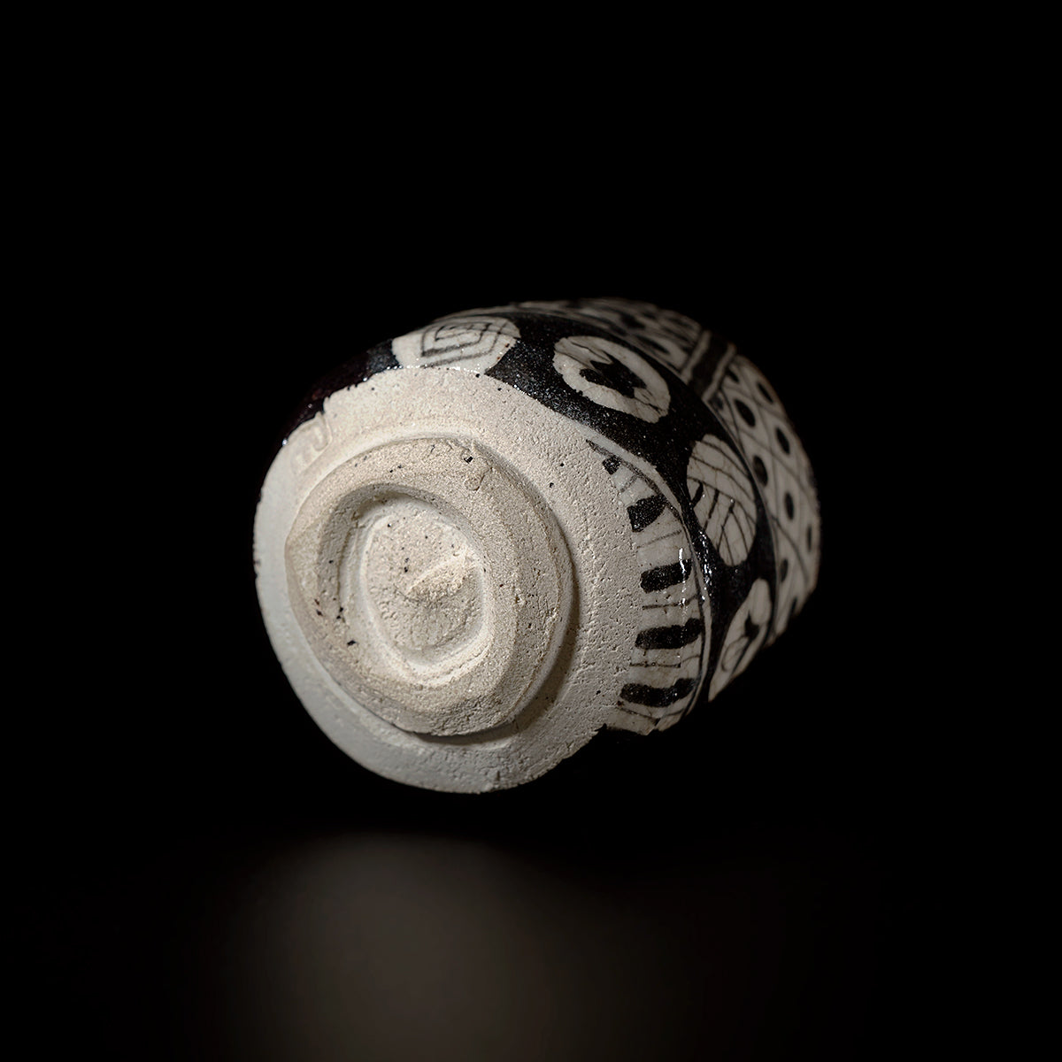 【期間限定】《Life with the Bloom》伊藤千穂　黒織部ぐい呑　ITCBGN006