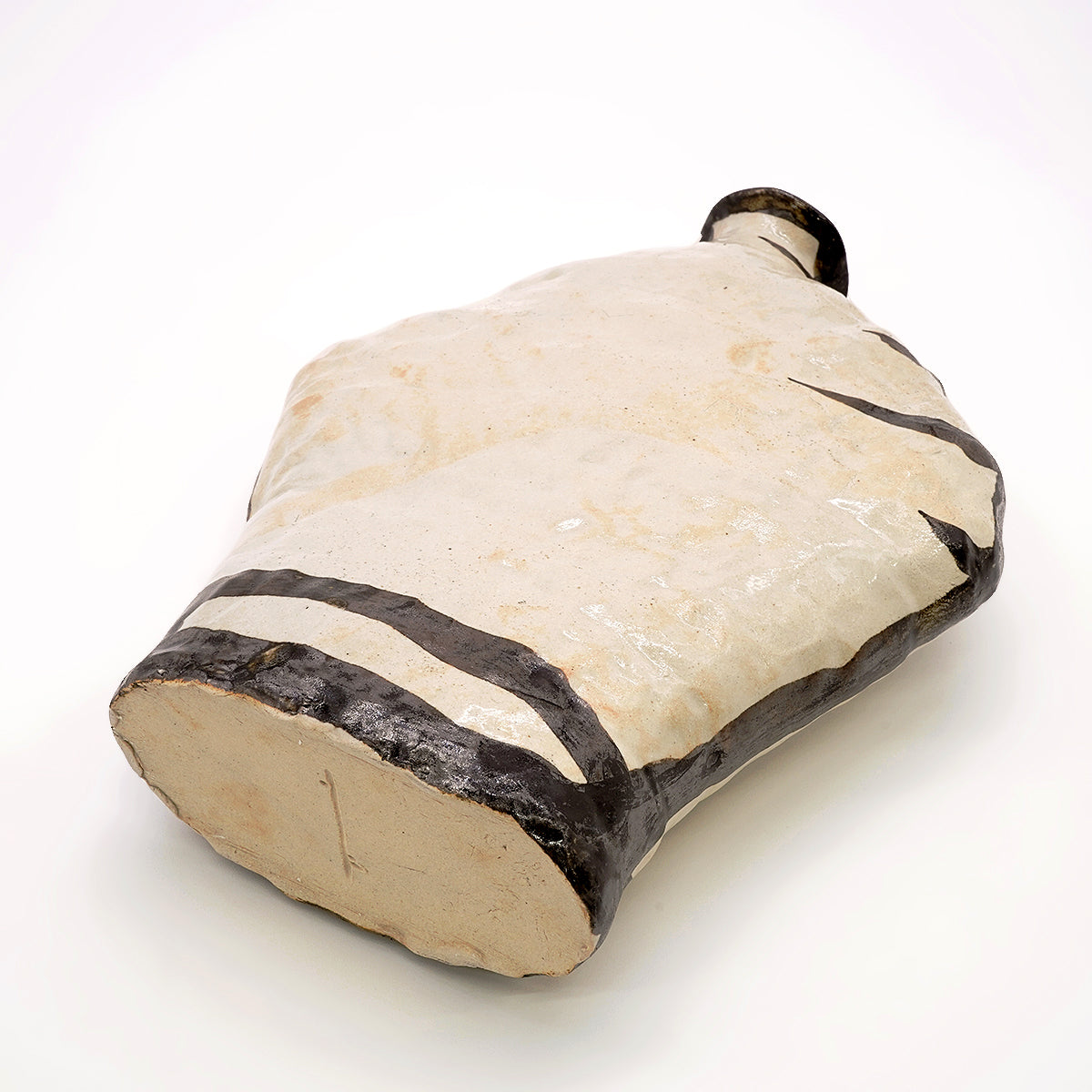 かのうたかお　錆絵線壺　KNTTU031