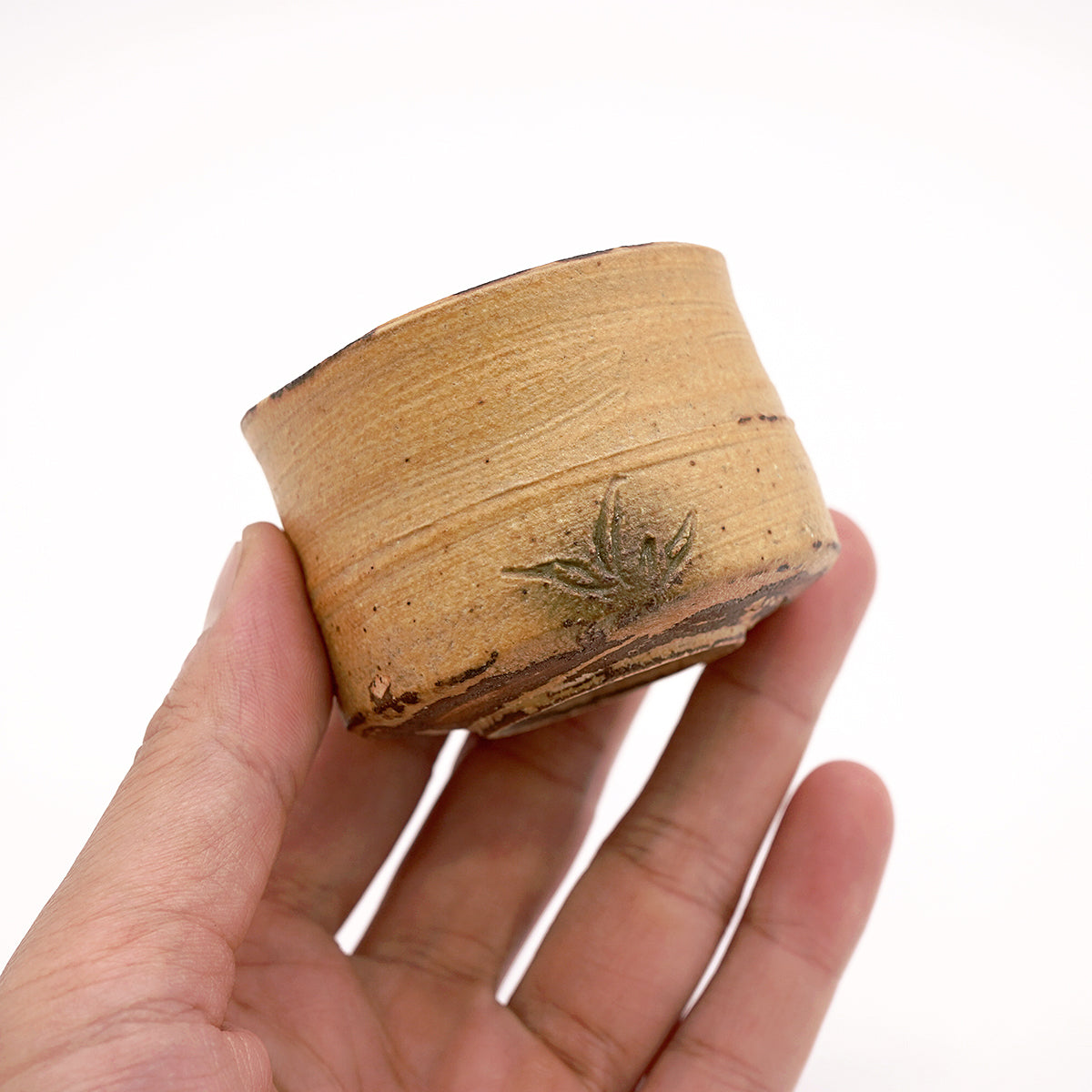 寺田鉄平 黄瀬戸ぐい呑 TRDGN154 – 白白庵（PAKUPAKUAN）