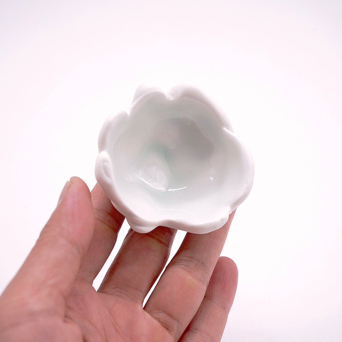 樽田裕史　白磁　蓋物　TRTTI027