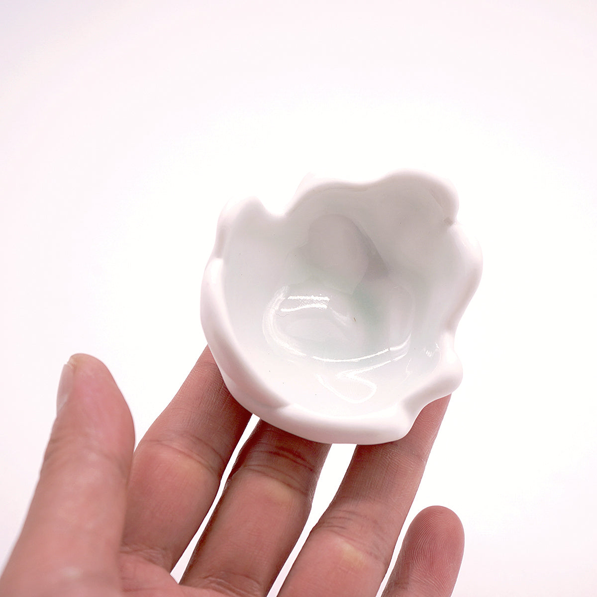 樽田裕史　白磁　蓋物　TRTTI028