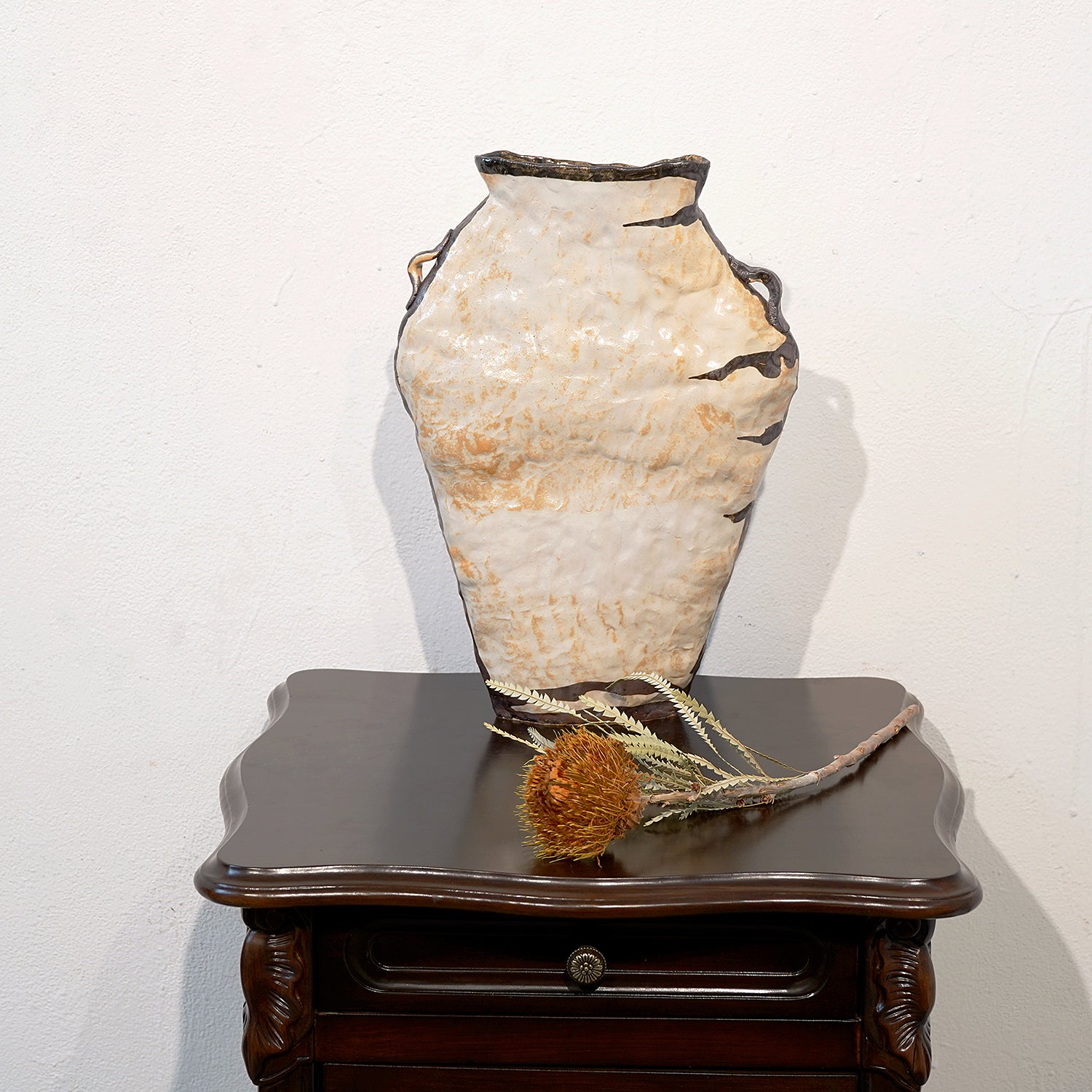 かのうたかお　錆絵線壺　KNTTU035