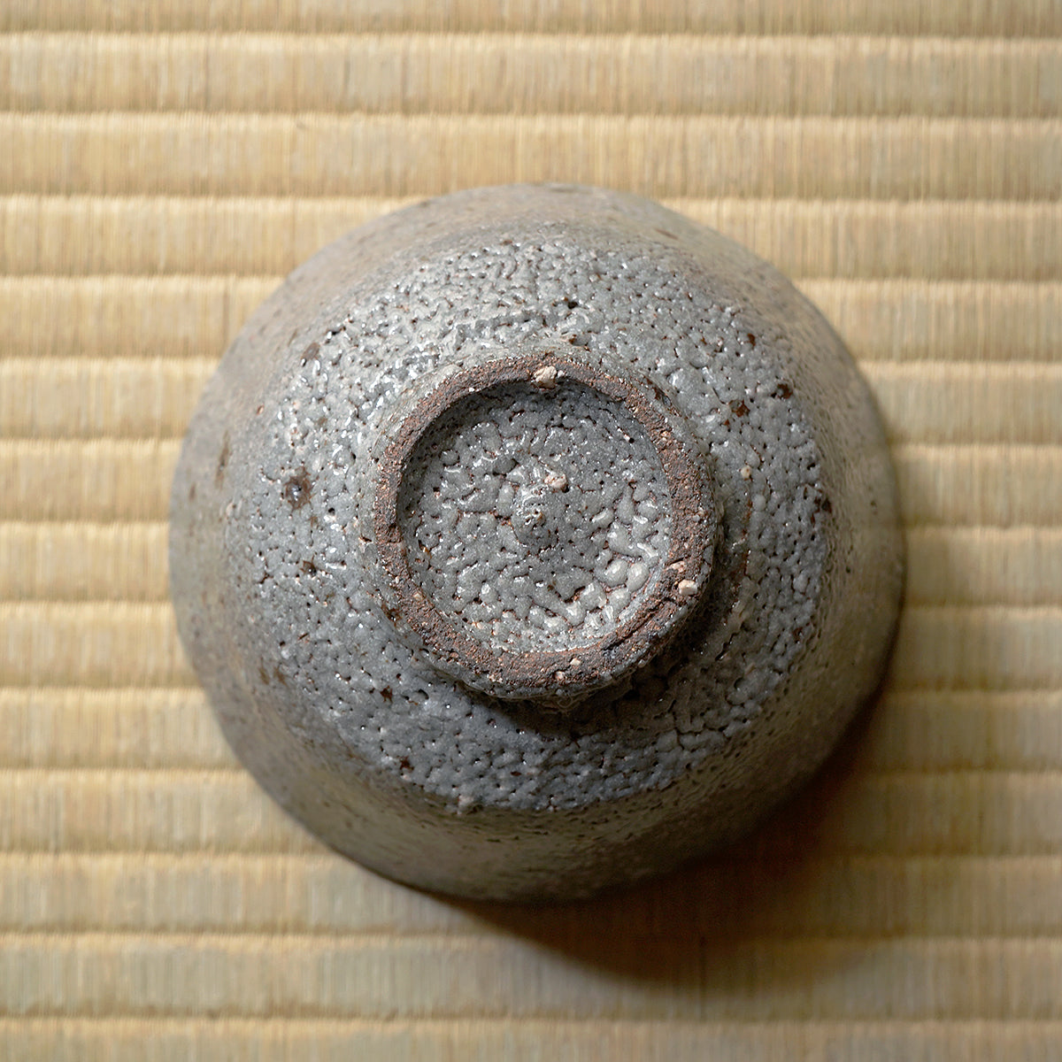 【期間限定】《Life with the Bloom》伊藤千穂　くろがね星梅花皮茶碗　ITCBTB005