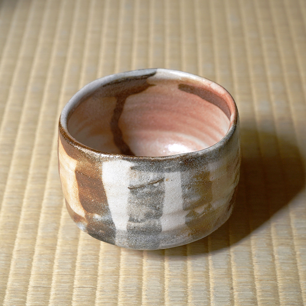 谷本洋　長石釉鉄絵茶盌　TMYTB010P