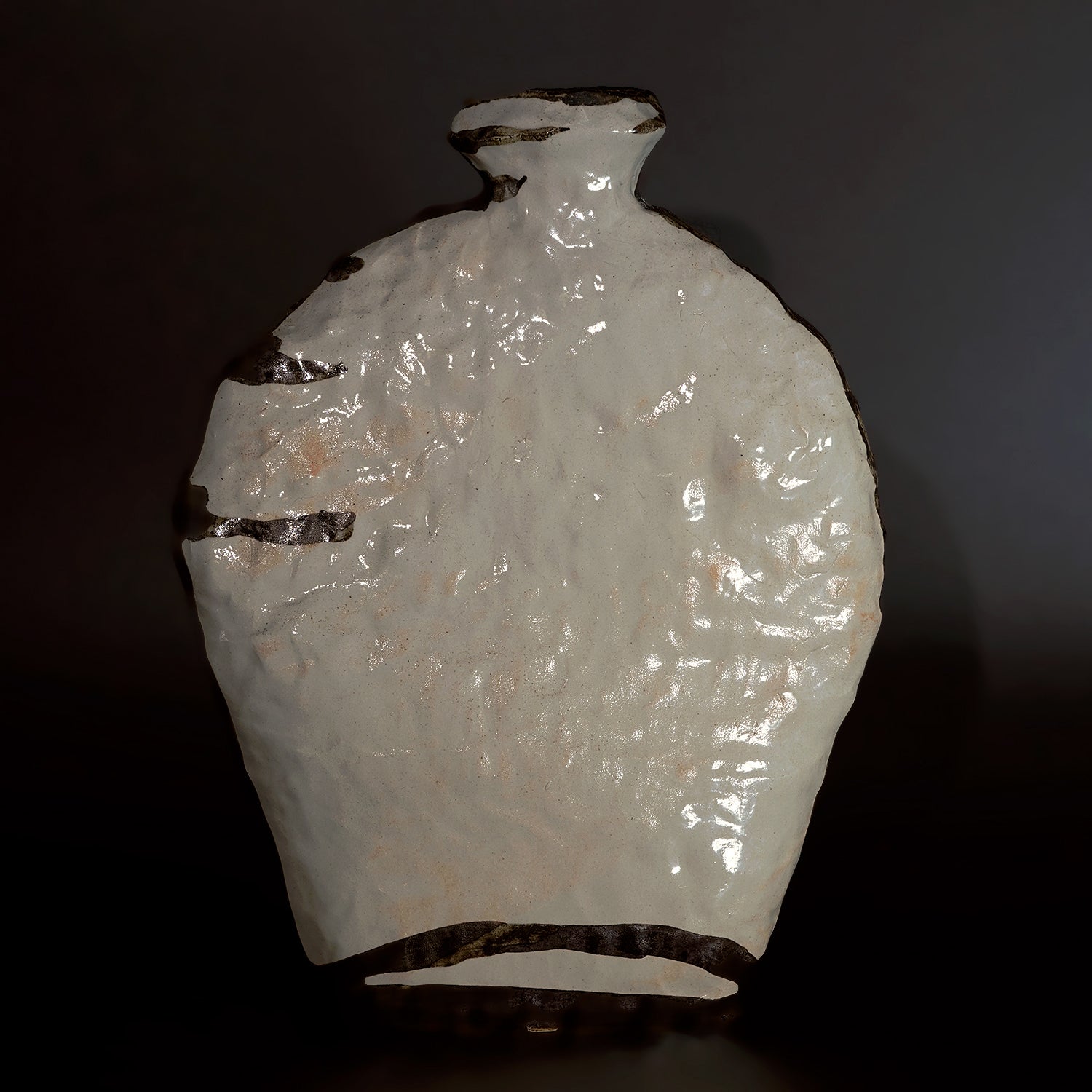 かのうたかお　錆絵線壺　KNTTU033