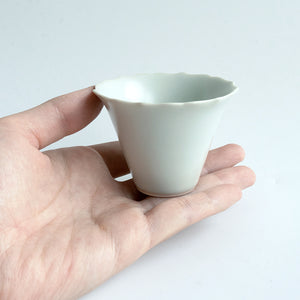谷口晋也　輪花煎茶碗（白磁）　TGSCP011